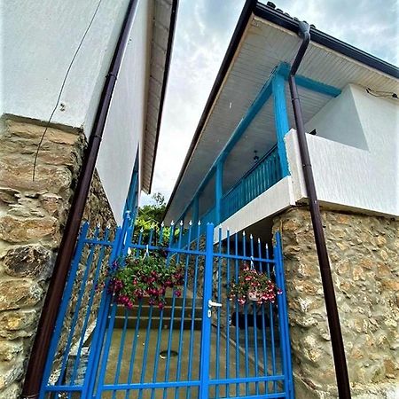 Цяла Ваканционна Къща- Florina Houses Hotel Goranovtsi Exterior photo
